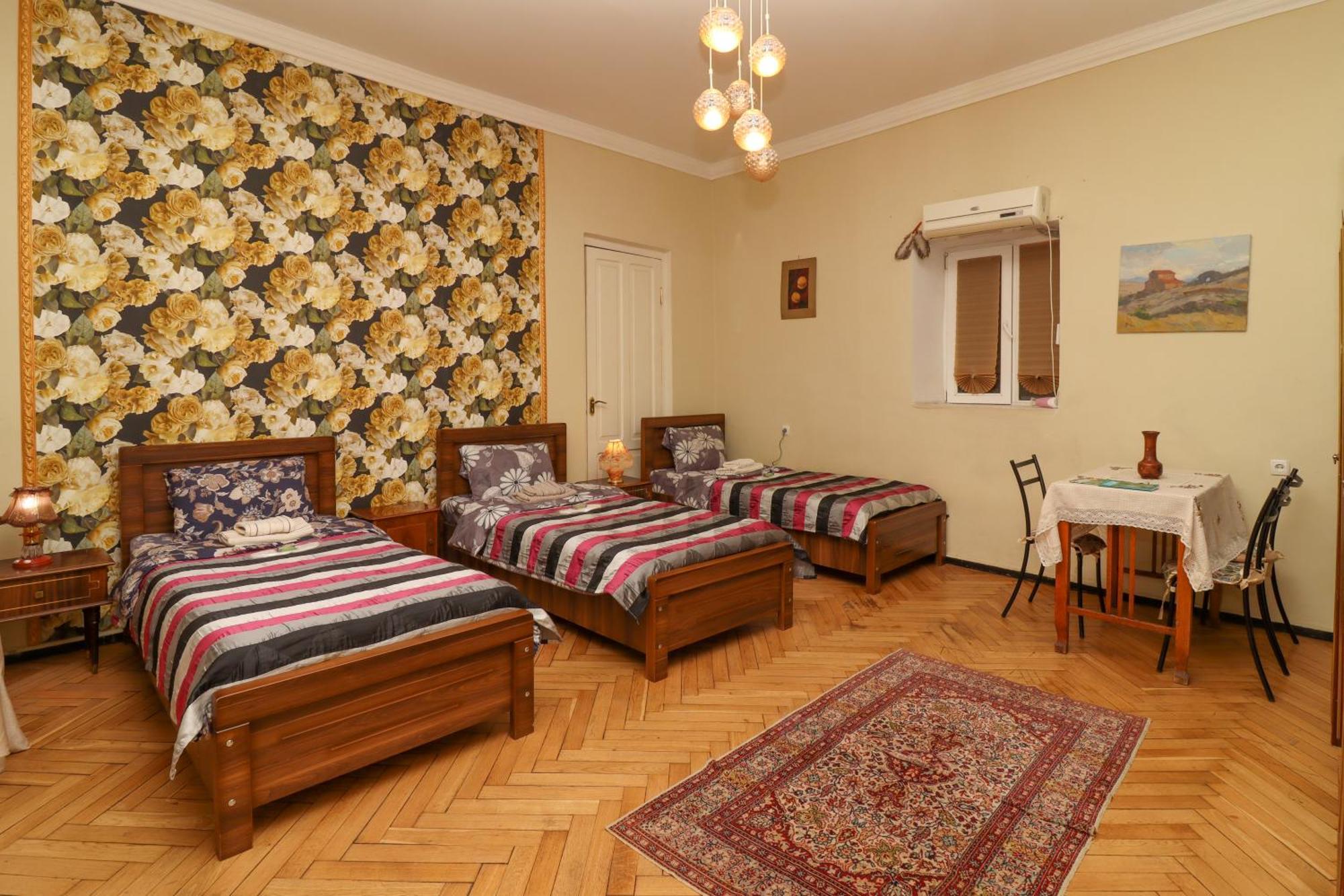 Leon Rooms Tbilisi Buitenkant foto