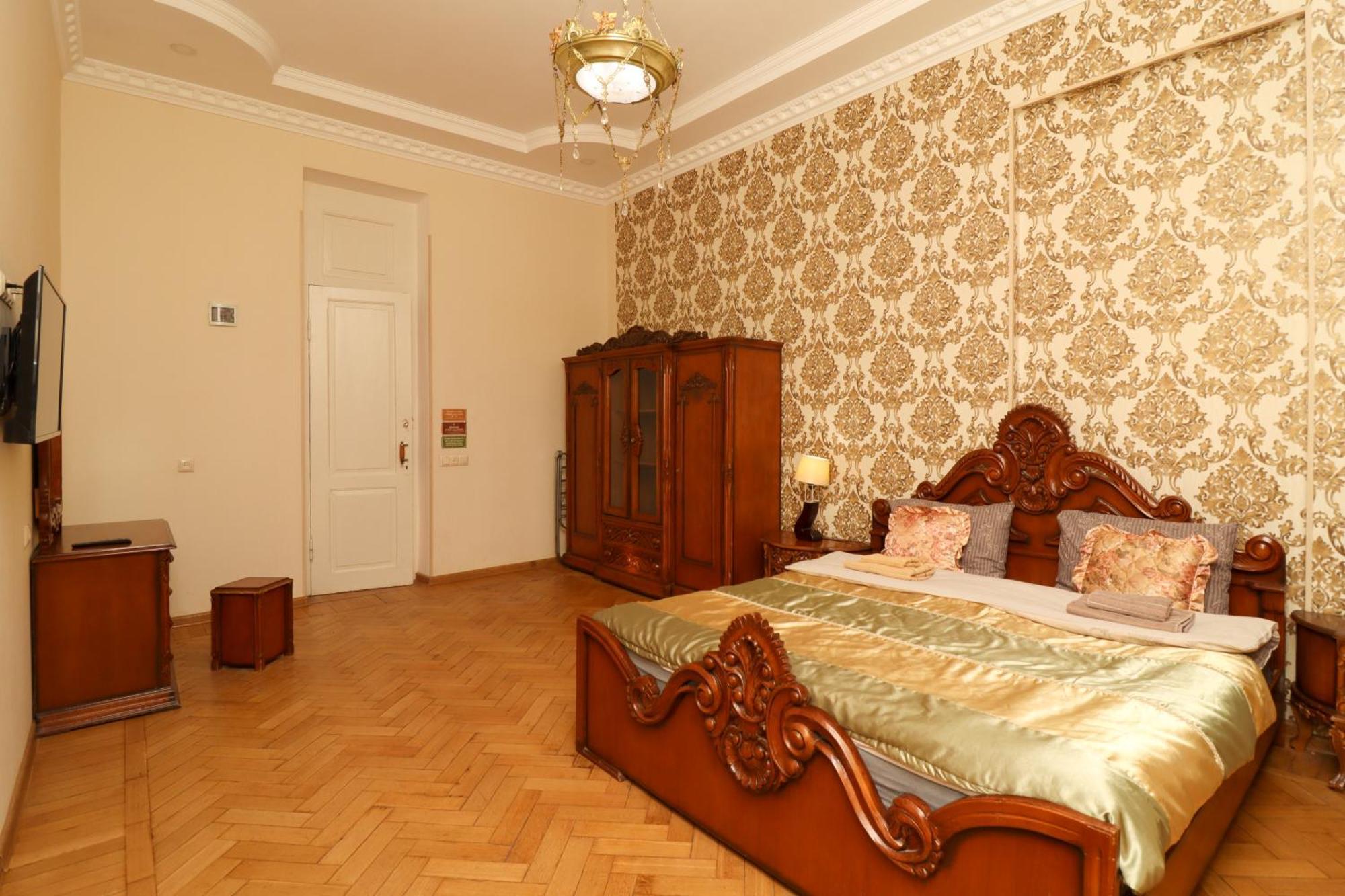 Leon Rooms Tbilisi Buitenkant foto
